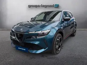 alfa-romeo-junior-2025-auto-9000-km-essence-1