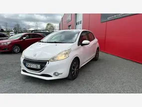 peugeot-208-affaire-2014-manual-154000-km-diesel-1