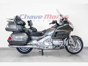 honda-gl-goldwing-1800-2010-manual-81441-km-essence-1