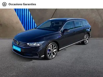 volkswagen-passat-viii-sw-phase-2-2023-auto-35103-km-hybrides