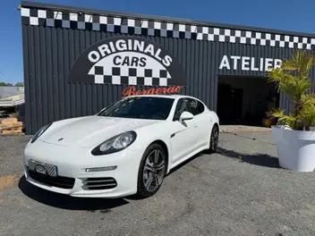PORSCHE