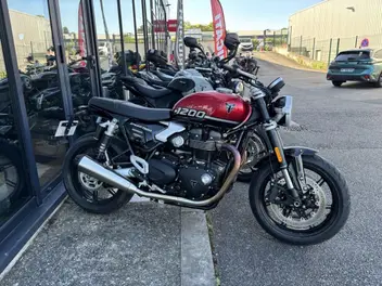 triumph-speed-twin-1200-2025-manual-550-km-essence