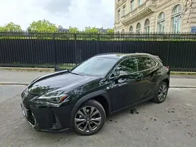 lexus-ux-phase-2-2024-auto-2100-km-hybrides-1
