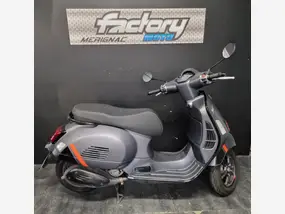 vespa-gts-300-2023-auto-8053-km-essence-1