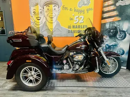 HARLEY DAVIDSON TRIKES TRI GLIDE ULTRA