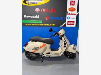vespa-gtv-300-2025-auto-200-km-essence