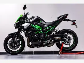 kawasaki-z-900-2025-manual-1080-km-essence-1