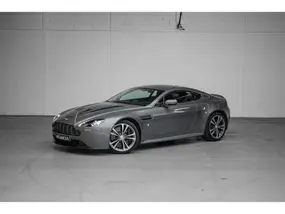 aston-martin-vantage-2010-manual-23000-km-essence-1