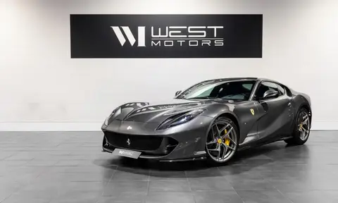 FERRARI 812