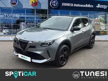 alfa-romeo-junior-2025-auto-24896-km-essence
