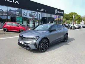 renault-megane-v-2025-auto-5000-km-électrique-1