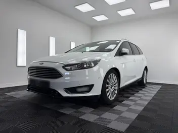 ford-focus-iii-sw-phase-2-2015-auto-110354-km-essence