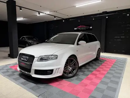 AUDI RS4