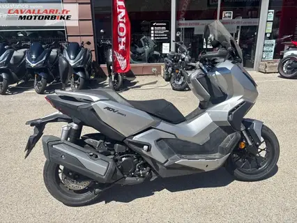 HONDA ADV