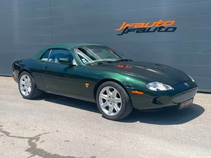 JAGUAR XK8