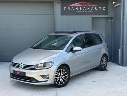 VOLKSWAGEN GOLF SPORTSVAN
