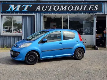 PEUGEOT