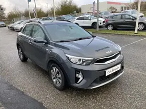 kia-stonic-phase-2-2022-auto-31868-km-essence-1