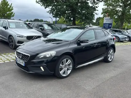 VOLVO V40 CROSS COUNTRY