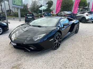 lamborghini-aventador-roadster-2019-auto-22510-km-essence
