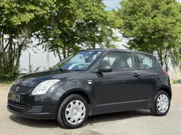 SUZUKI