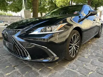 LEXUS