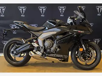 triumph-daytona-2026-manual-1258-km-essence