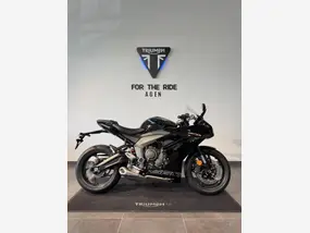triumph-daytona-2026-manual-161-km-essence-1