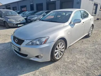 LEXUS