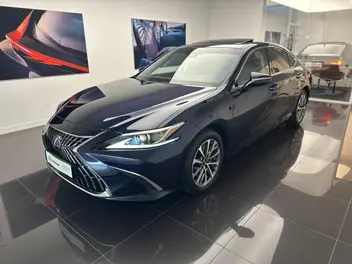 LEXUS