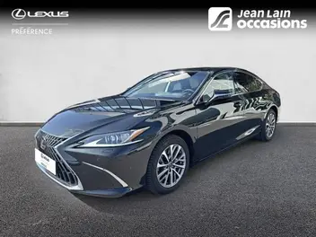 LEXUS