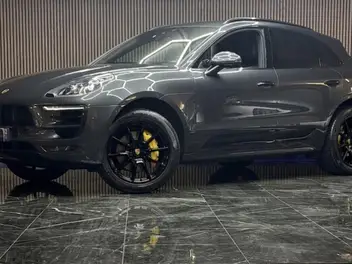 PORSCHE