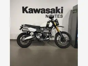 triumph-daytona-660-2019-manual-15109-km-essence-1