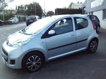 PEUGEOT