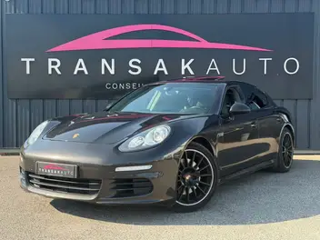PORSCHE