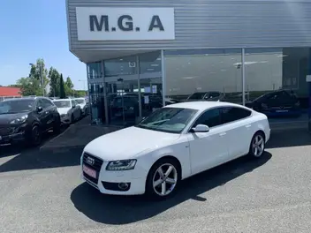 AUDI