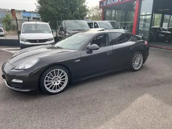 PORSCHE