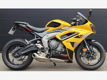 triumph-daytona-660-2026-manual-1308-km-essence