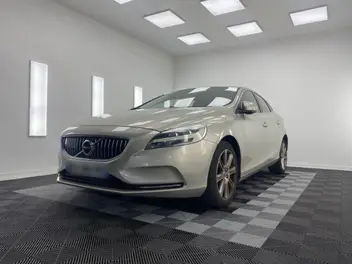 volvo-v40-ii-phase-2-2016-manual-178137-km-diesel
