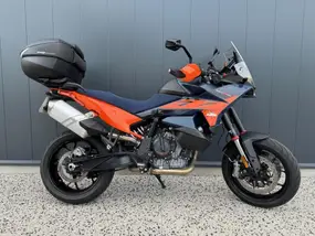 ktm-smt-890-2026-manual-7500-km-essence-1