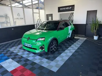 RENAULT