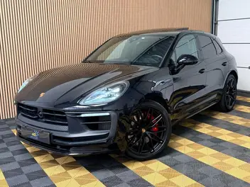 PORSCHE