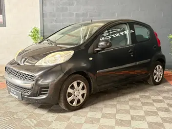 PEUGEOT