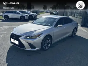 LEXUS