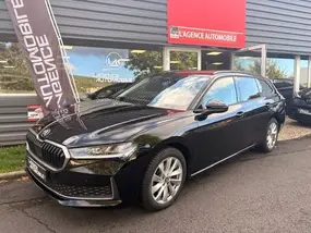 skoda-superb-iv-combi-2025-auto-66500-km-essence-1