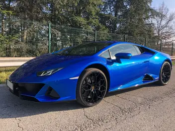 lamborghini-huracan-2022-auto-4600-km-essence