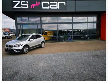 SUZUKI