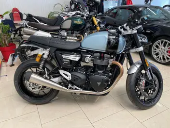 triumph-speed-twin-1200-2022-5-km