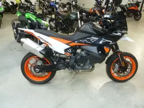 ktm-smt-890-2023-6234-km-1