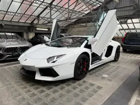 lamborghini-aventador-2017-auto-24517-km-essence-1